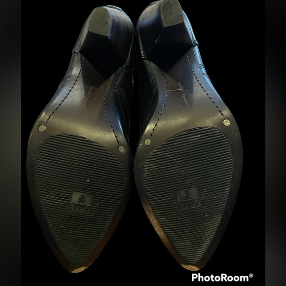 ✨FRYE REGINA Heel Bootie ✨ - Picture 4 of 6